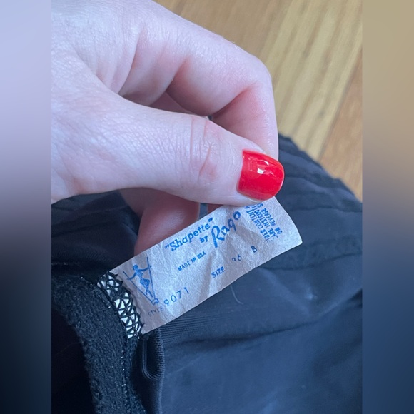 60s Vintage All in one Step in One piece Girdle / Shapewear - Picture 4 of 9